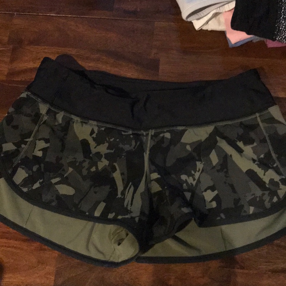 H20 lululemon speed shorts.